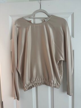 Babaton Satin-Look Relaxed Long-Sleeve Top in Champagne Beige